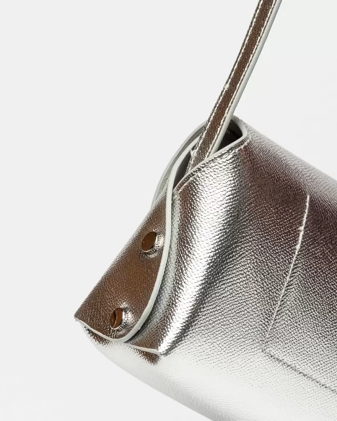/ OUTLET / Bandolera Maldiva en efecto cuero