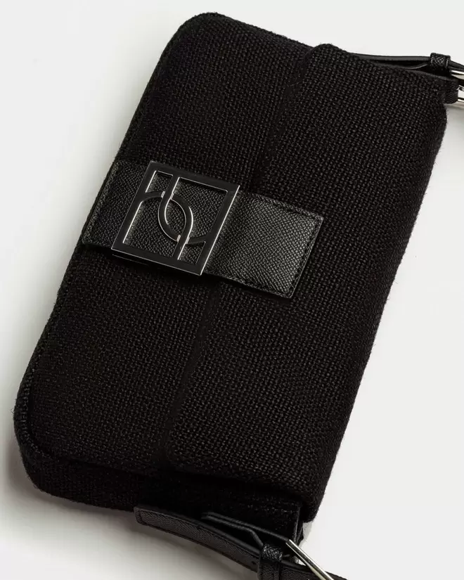 / OUTLET / Cartera al hombro Signature en canvas