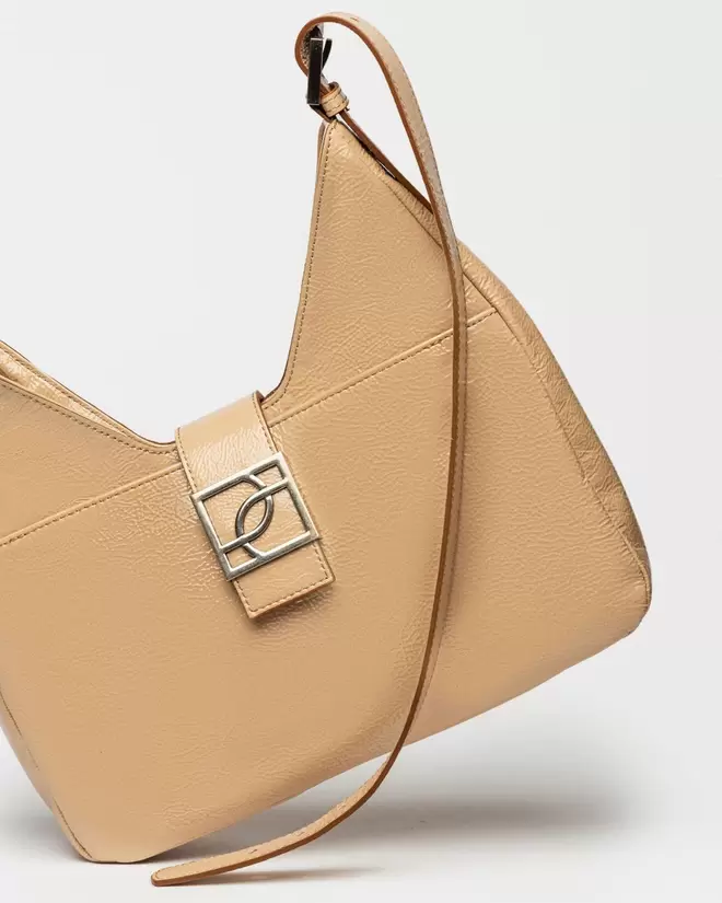 Bolso Signature en cuero charol