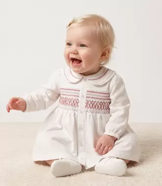 Vestido recién nacida con vuelos