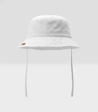 Gorro niña con flore caladas