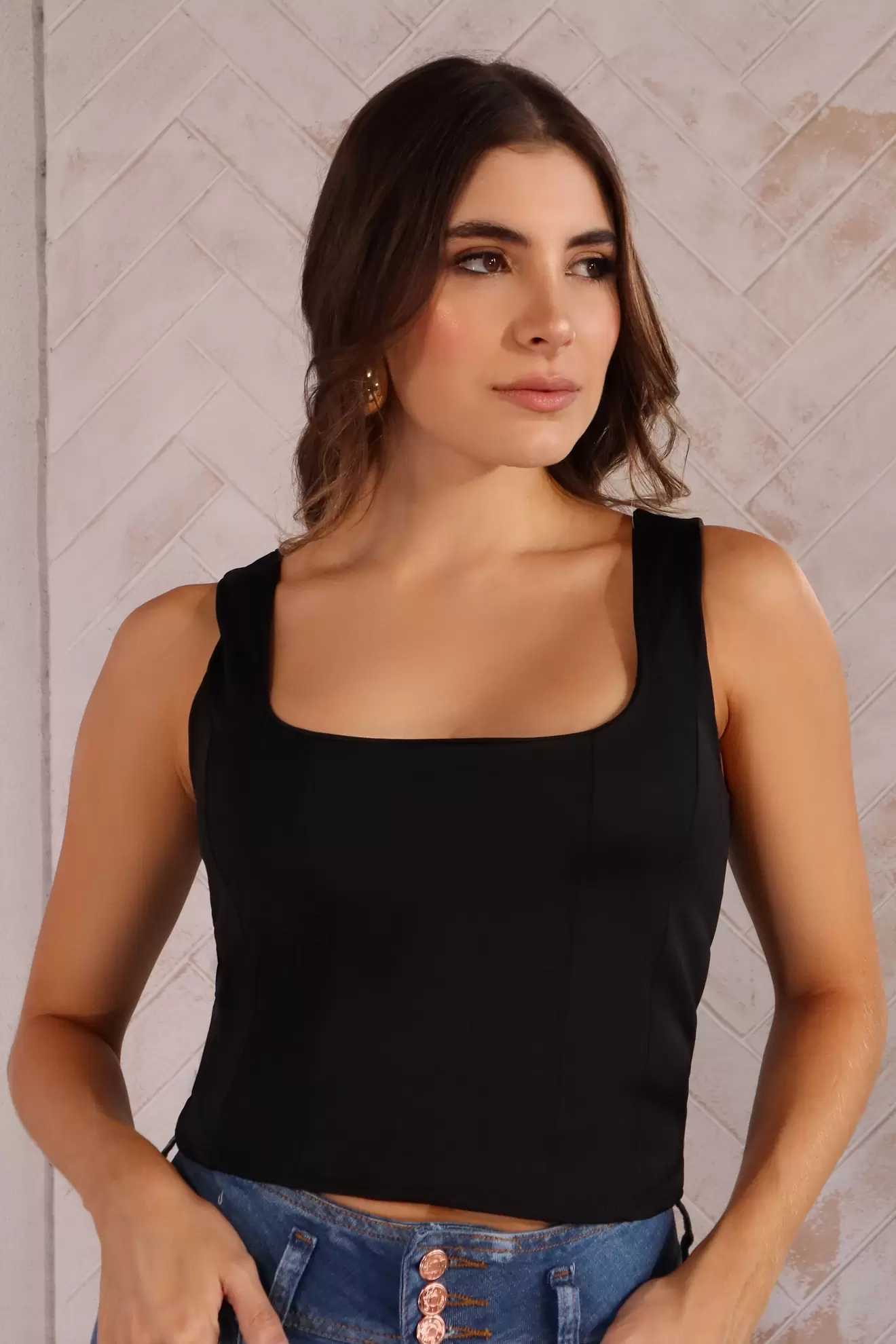 Blusa de mujer juvenil silueta ajustada