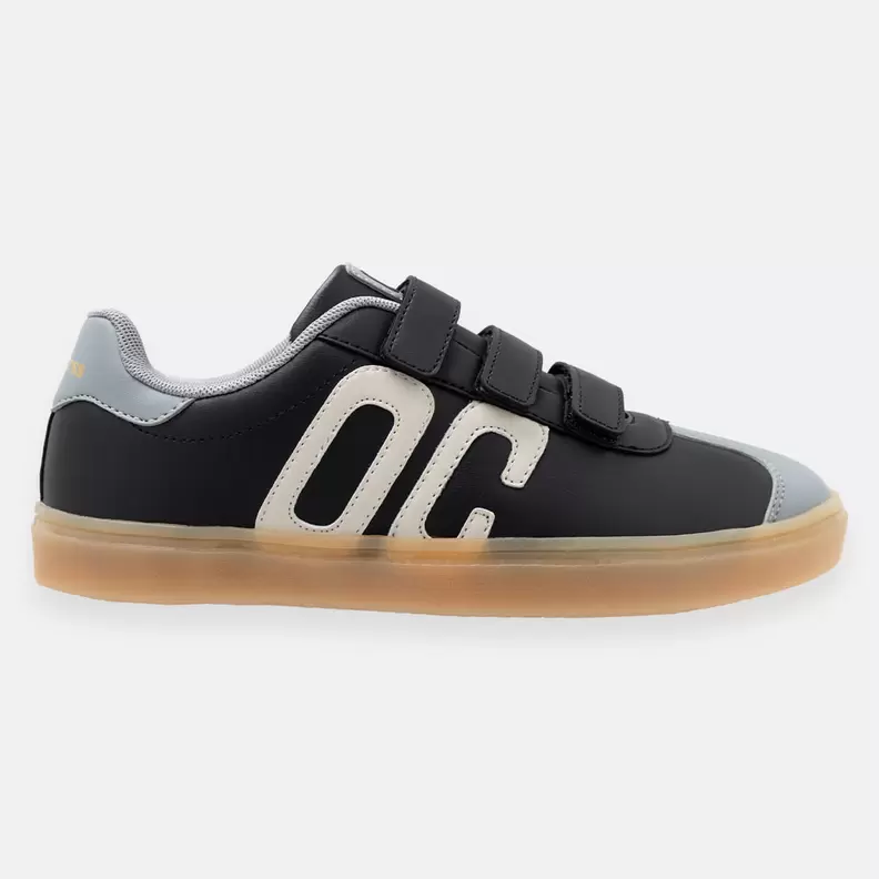 Tenis casuales para niño con correas de velcro