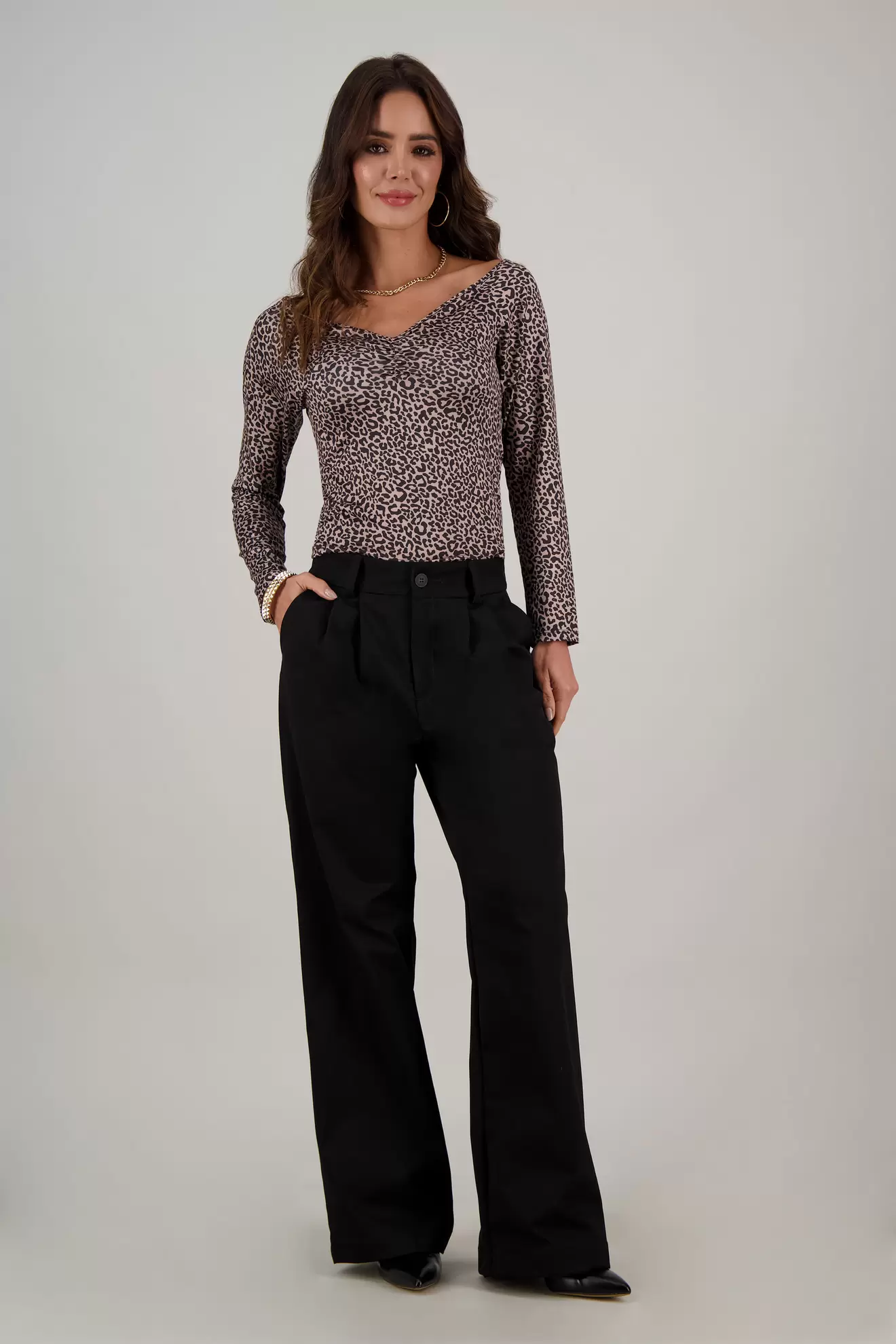 Blusa de mujer estampada silueta ajustada