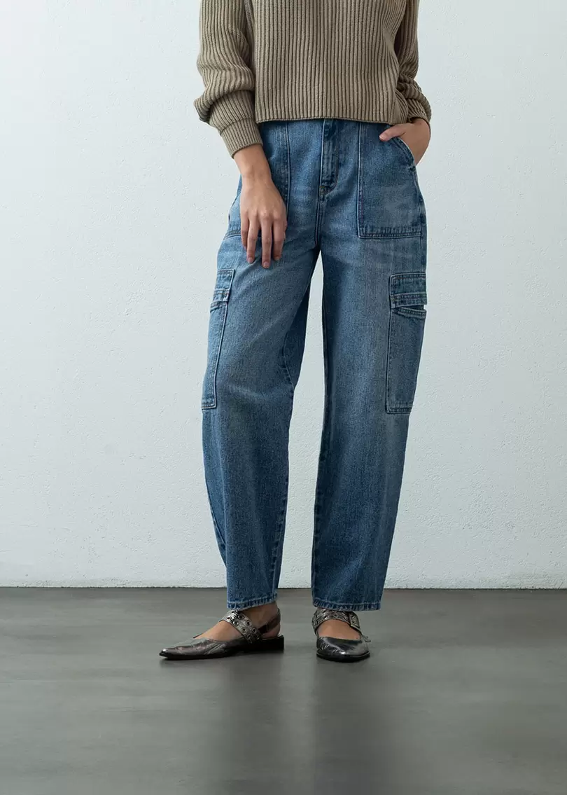 Jean Barrel tiro alto tipo cargo