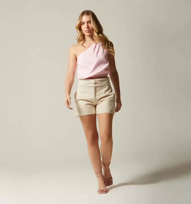 Short prenses aplique trensa en pretina