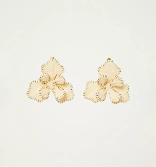 Aretes flores 3d con volumen