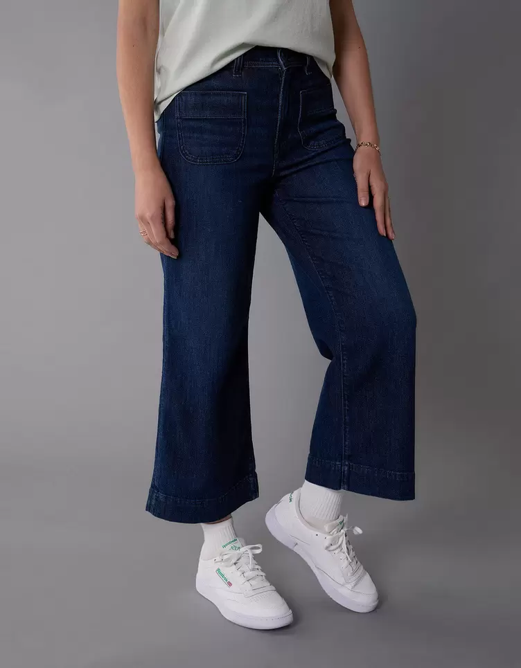 Jeans anchos cortos desgarrados y súper de tiro alto de AE