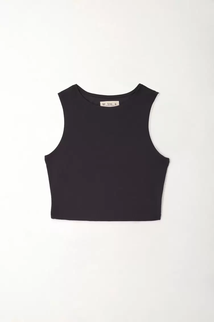 Camiseta crop en rib negra para mujer