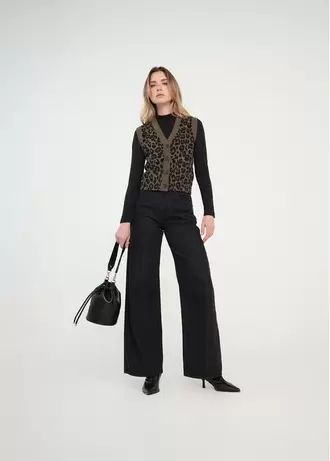 Chaleco tejido de animal print