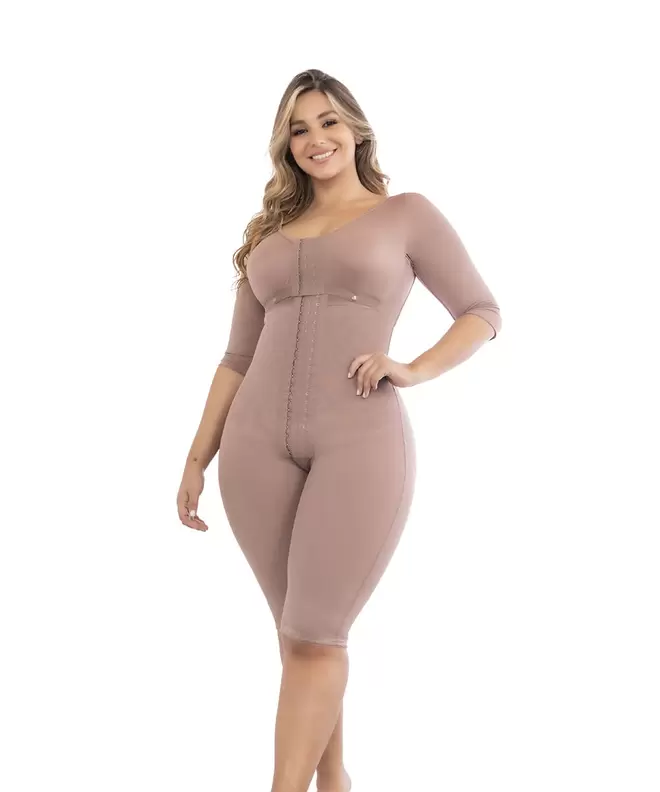 Faja postquirúrgica de alta compresión con ajuste en broches y cobertura completa