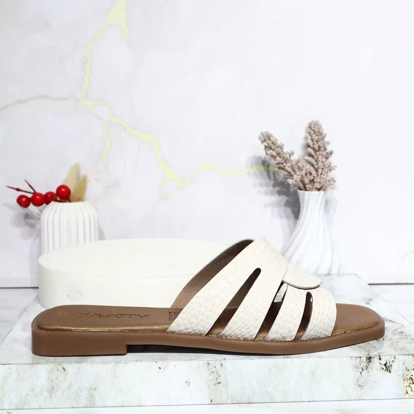 Sandalia plana para mujer C47-Z19