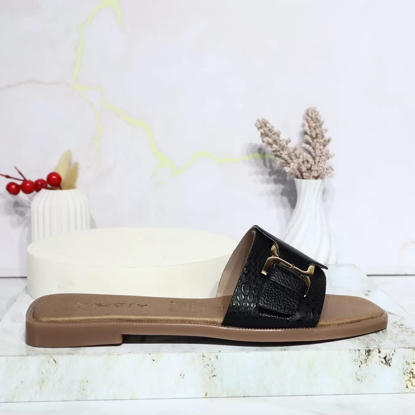 Sandalia plana para mujer C42-Z19