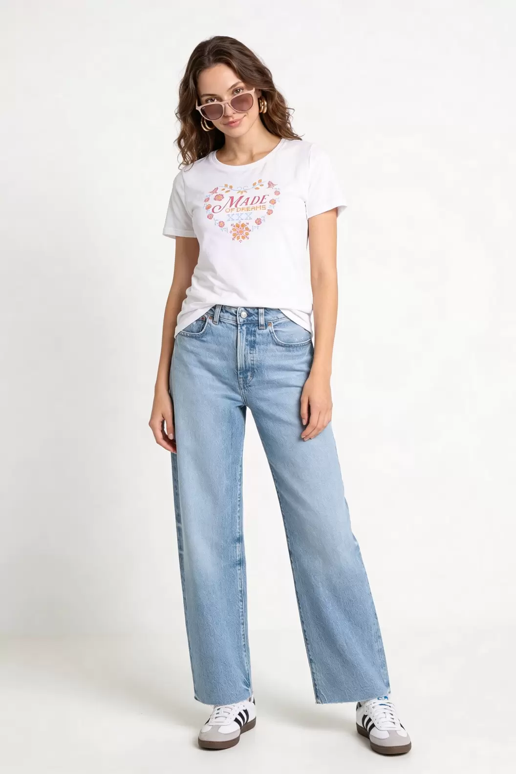 Camiseta de dama casual cuello redondo