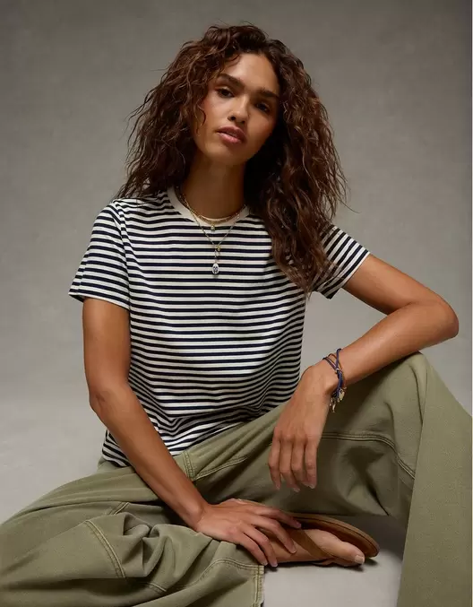 Camiseta con patrón de rayas Ae