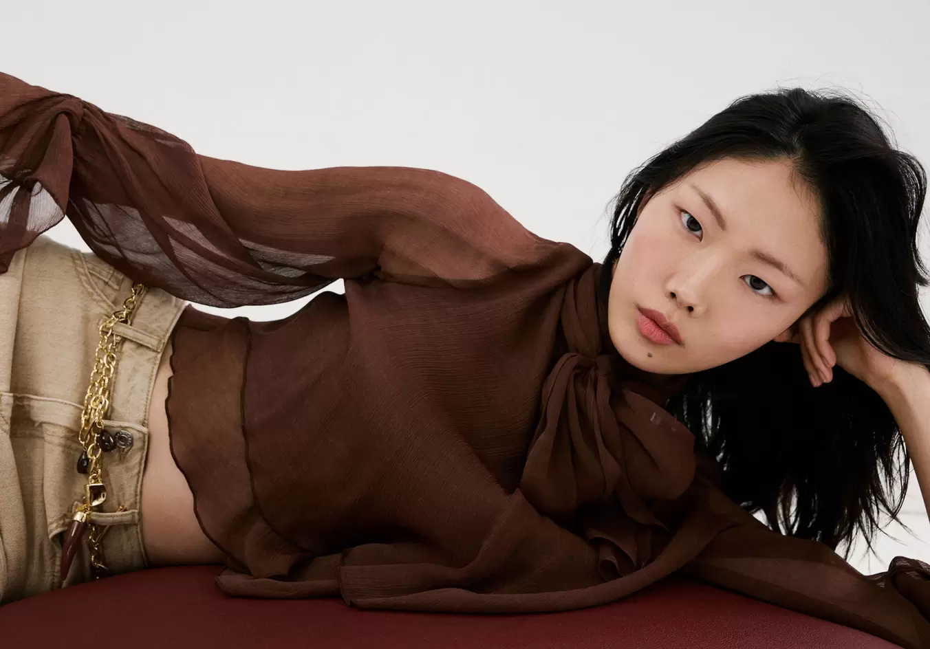 Blusa volantes cuello alto