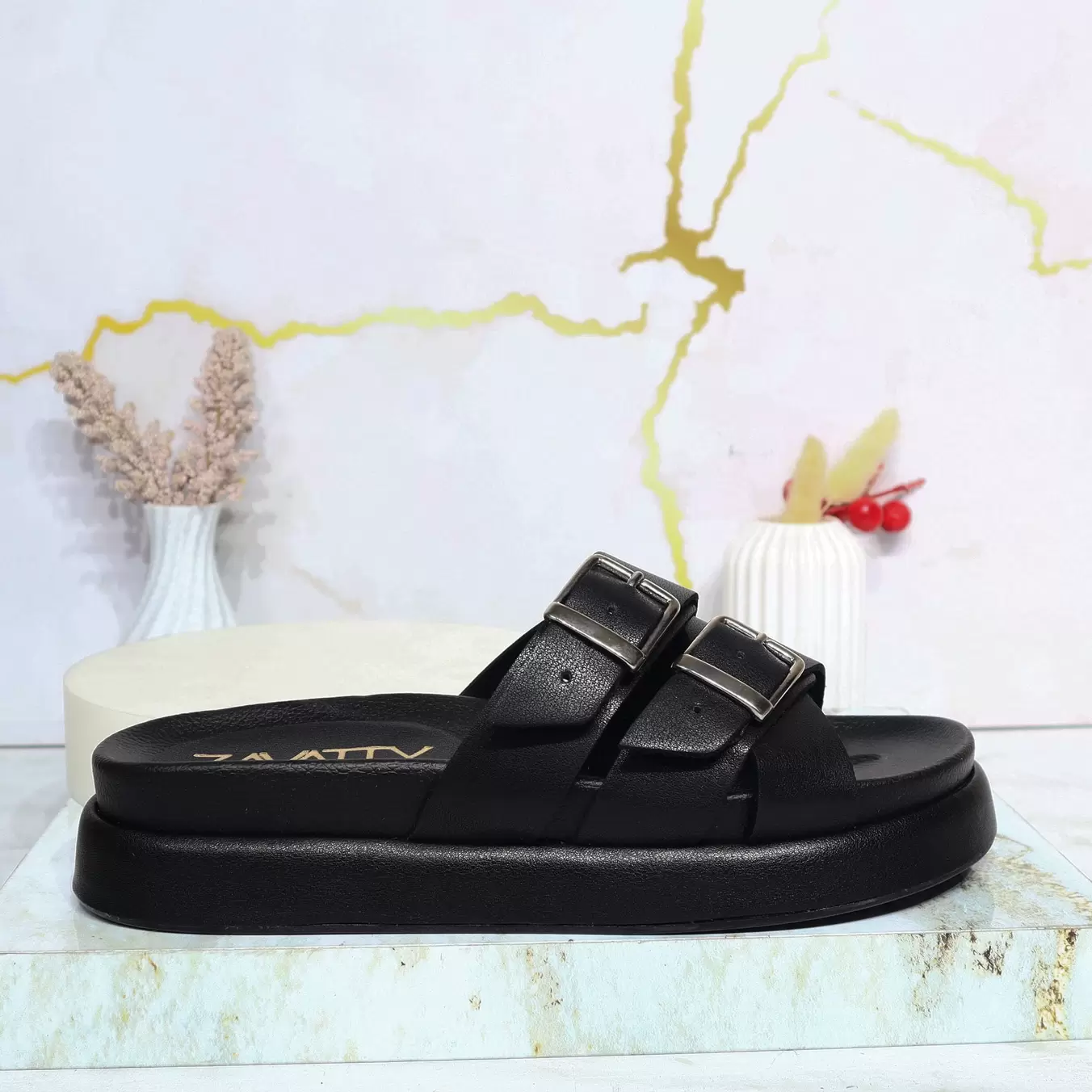 Sandalia plana para mujer 010-Z43