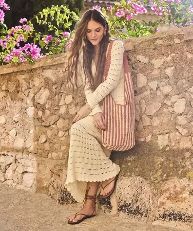 Vestido Largo Tejido Con Calados Para Mujer