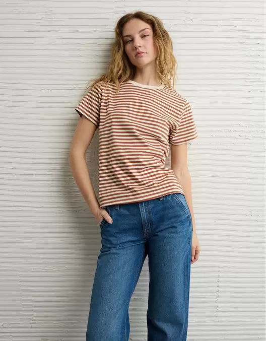 Camiseta con patrón de rayas Ae