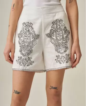 Short con Bordados para Mujer