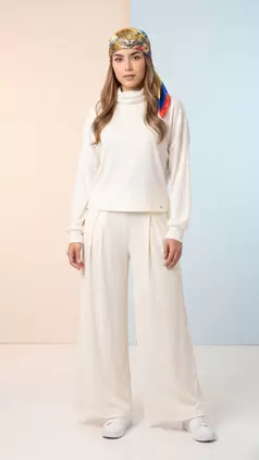 Conjunto Rib de Buzo Cuello Tortuga y Pantalón Bota Ancha