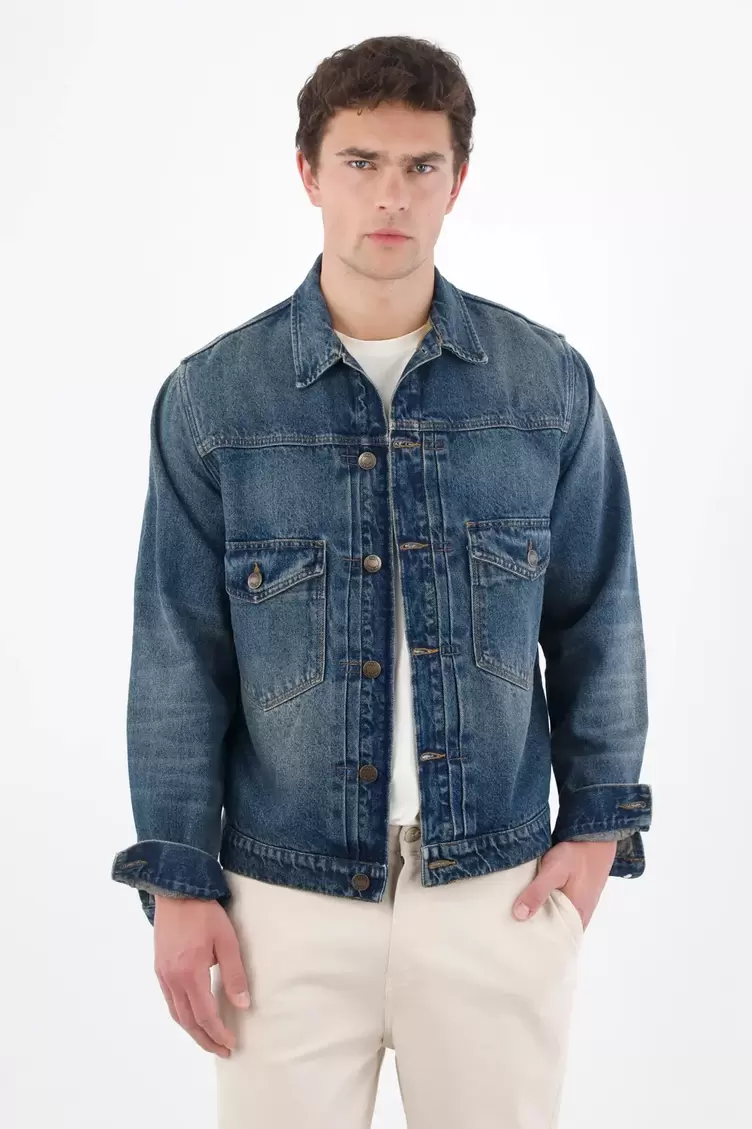 Chaqueta fit recto tipo vintage en denim para hombre