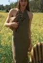 Vestido midi halter espalda descubierta