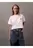Camiseta Blanca Cropped Con Escudo Con Logo