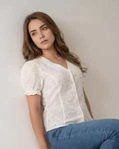 Blusa manga corta ojalillo 63st3227