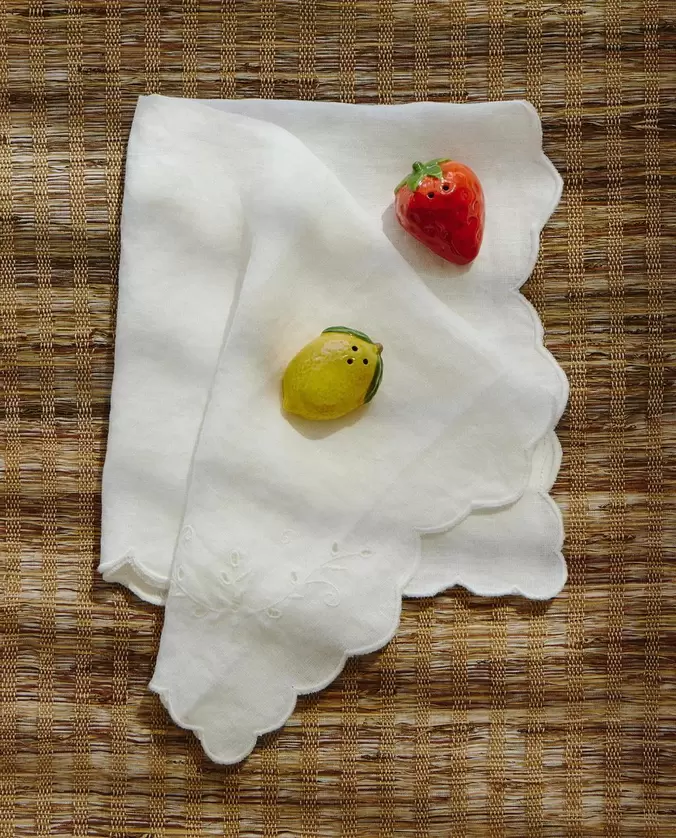 SERVILLETA, SALERO Y PIMENTERO