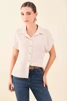 Camisa m/c en juego de rayas - Beige