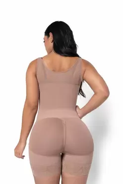 FAJA CORTA ESPALDA ALTA BROCHE CENTRO REF. 022641
