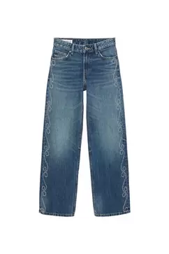 Jeans rectos tachuelas
