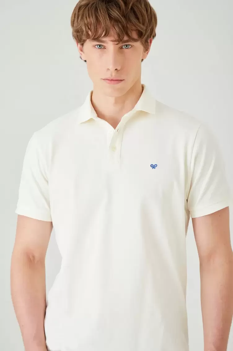 Polo regular fit con logo bordado en algodón blanco para hombre