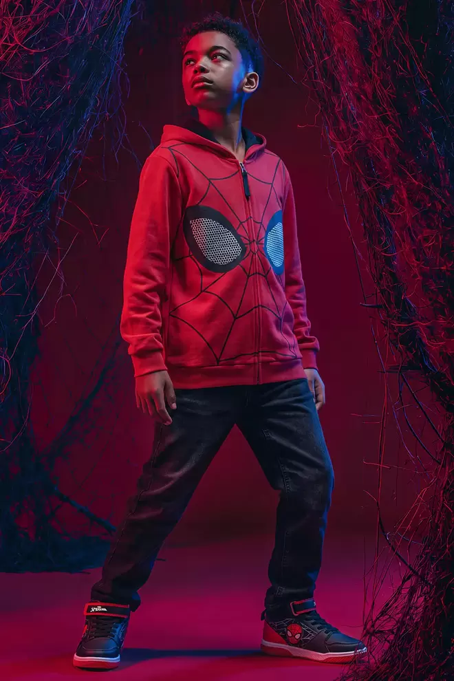 BUZO DE SPIDER-MAN CERRADO ROJO Y NEGRO PARA NIÑO