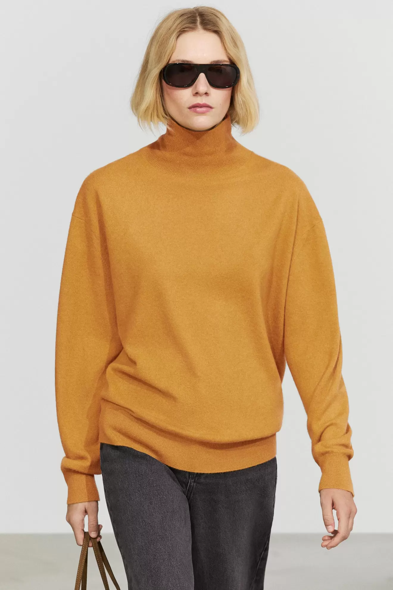 Jersey punto cuello alto 100% cashmere