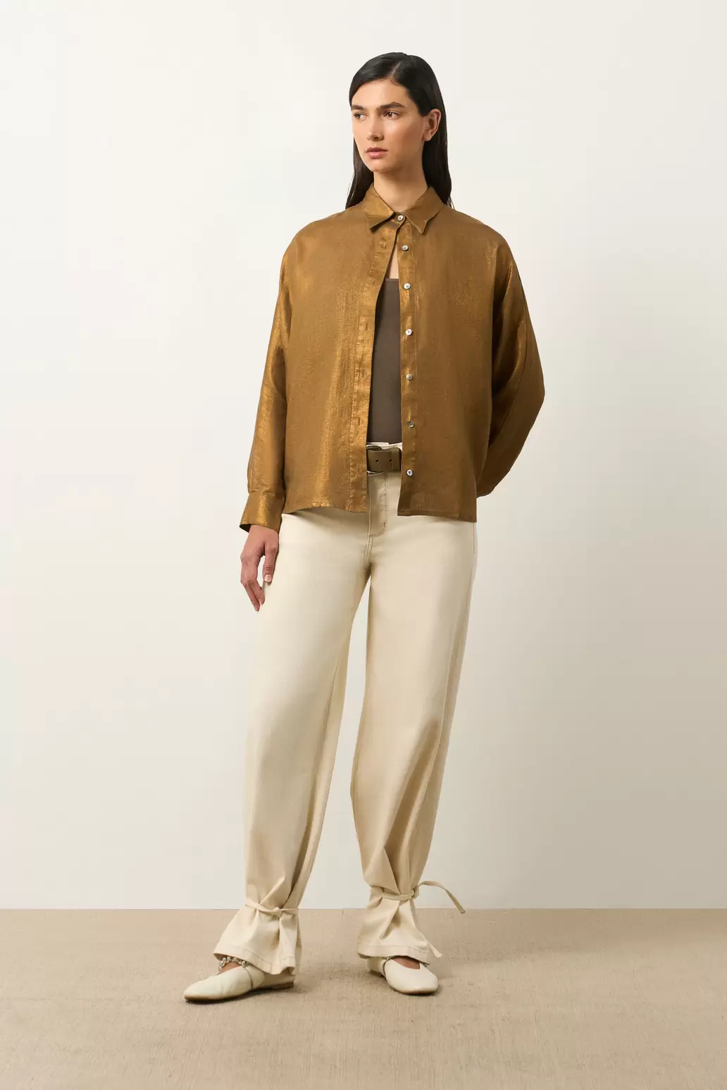 Camisa Peonia en lino con acabado metalizado para mujer oversized