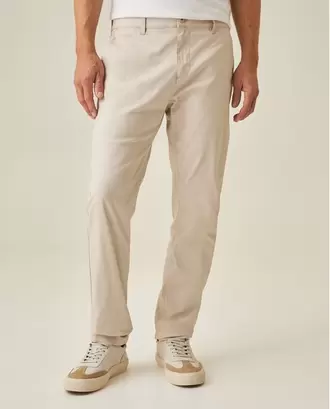Pantalón de Hombre Chino Tiro Medio con Bolsillos Diagonales en Mezcla de Algodón