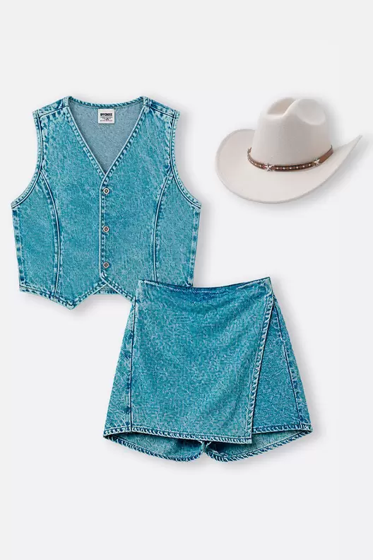 Conjunto en denim de chaleco y falda para niña