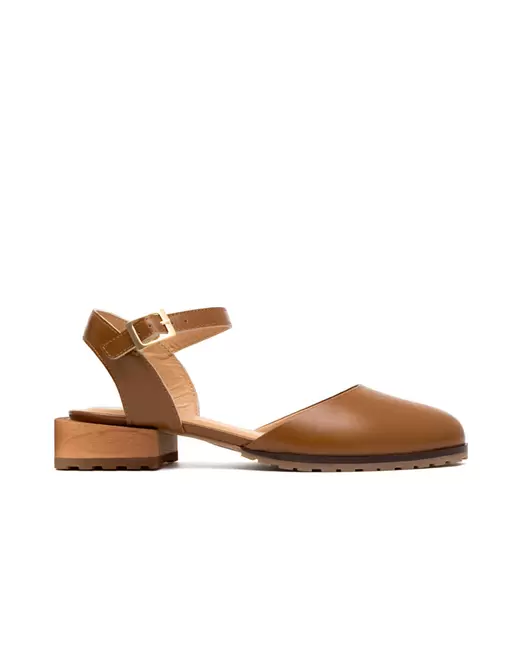 Zapato plano tipo tango sofisticado y femenino en cuero para mujer REF JEA1800