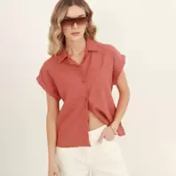 Blusa abierta con botones cuello sport manga corta