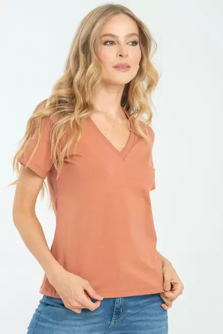 CAMISETA ESCOTE V
