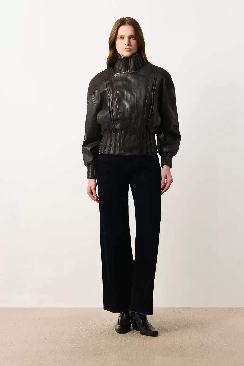 Chaqueta bomber en cuero y denim para mujer