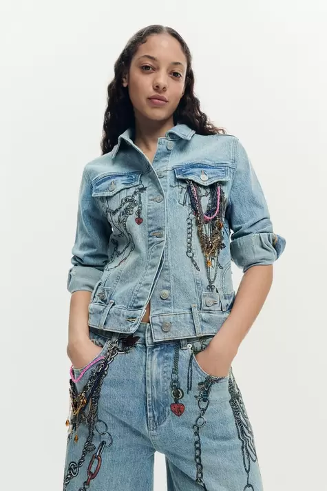 Cazadora denim estampada