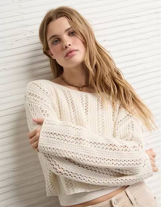 Suéter en crochet con escote Ae