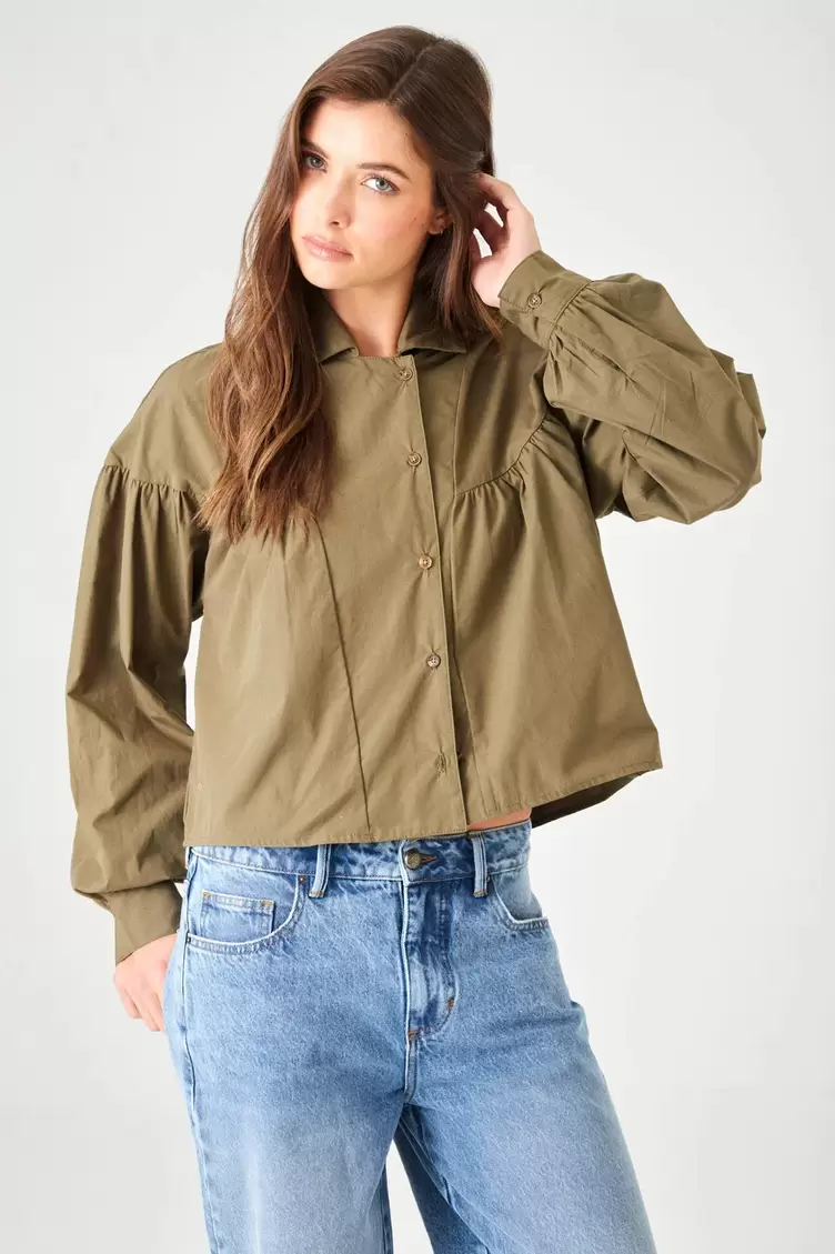 Camisa boxy con mangas globo en verde oliva para mujer