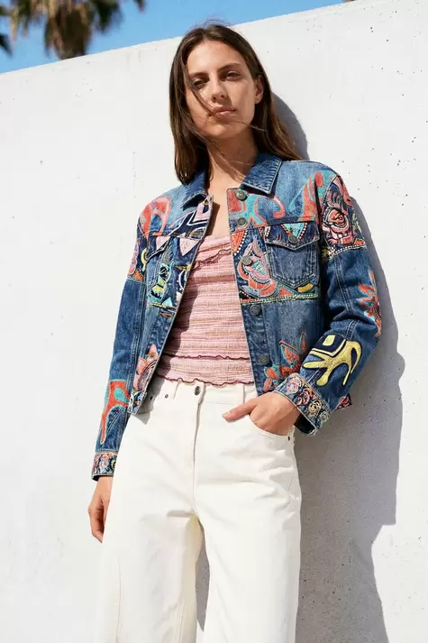 Cazadora denim boradada