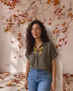 Blusa Tipo Túnica con Bordado Floral Artesanal en Pechera | Ref. 3351