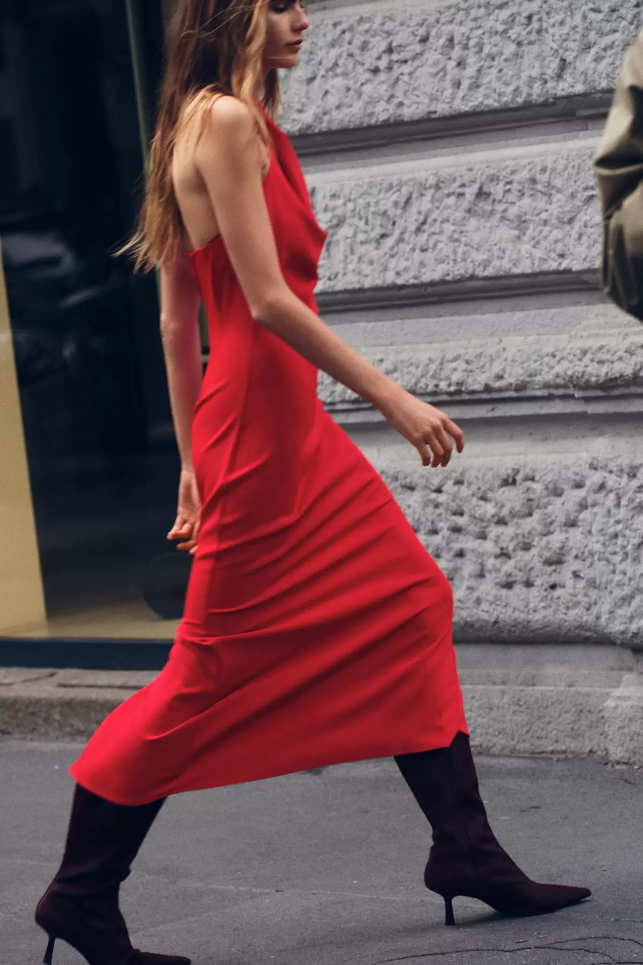 VESTIDO MIDI CUELLO HALTER