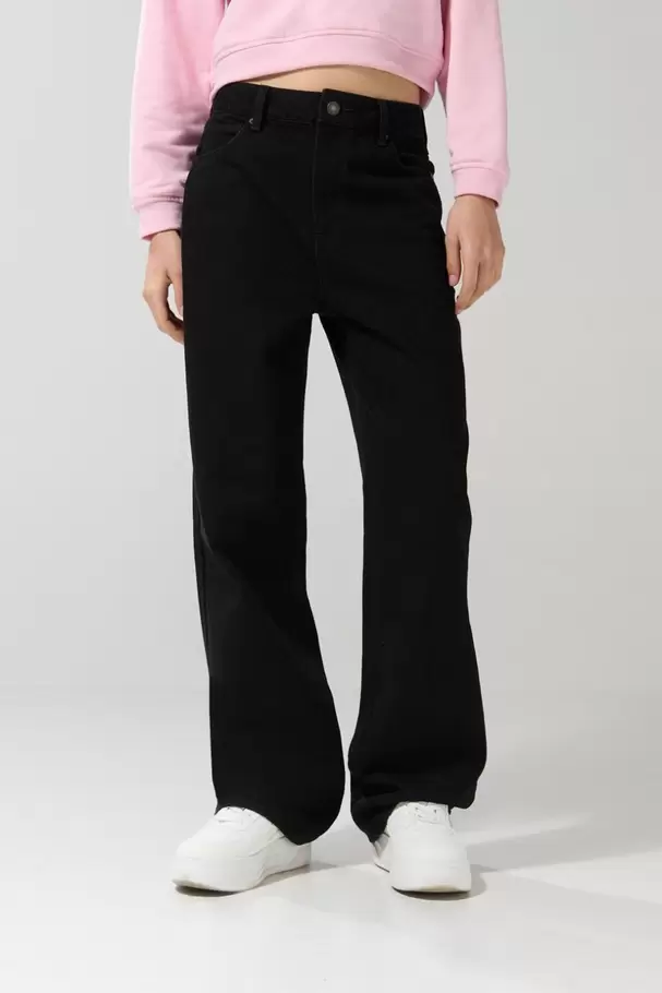 Jean 90´S negro con bota recta, cremallera y tiro alto